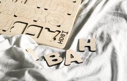 Гравировка имени на большой азбуке